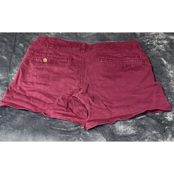 American Eagle Outfitters Shorts Women 4 Red Maroon Stretch Shortie Mid Rise EUC - Picture 2 of 4